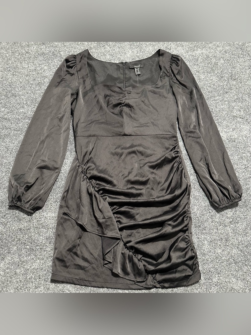 Forever 21 Black Mini Dress with Ruched side Detailing and Long Sleeves size:M